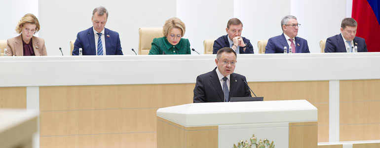 Глава Минстроя России Ирек Файзуллин рассказал в Совете Федерации об основных результатах отрасли строительства и ЖКХ